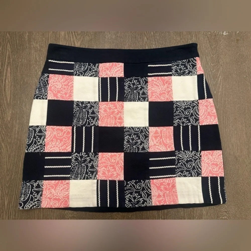 VINEYARD VINES NAVY AND PINK PATCHWORK MINI SKIRT - Size 2 SKU:465